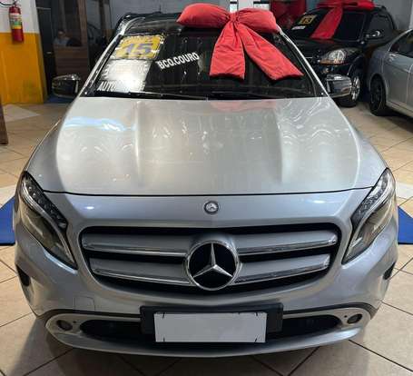 MERCEDES-BENZ-GLA 200-2014