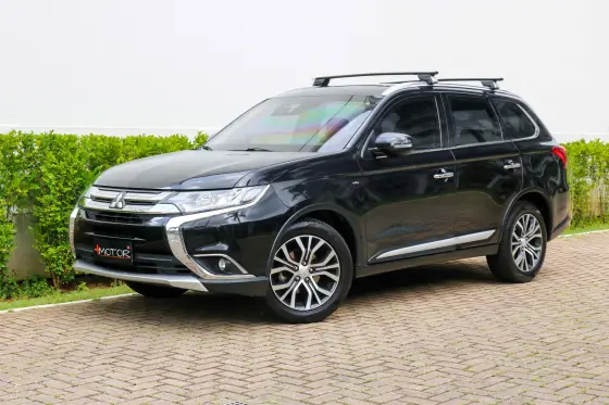 MITSUBISHI OUTLANDER 3.0 GT 4X4 V6 24V GASOLINA 4P AUTOMÁTICO