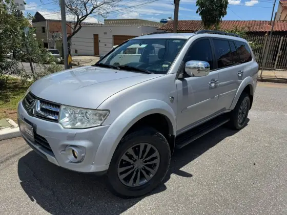 MITSUBISHI PAJERO DAKAR 3.2 4X4 16V TURBO INTERCOOLER DIESEL 4P AUTOMÁTICO