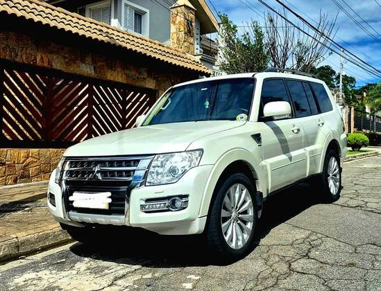 MITSUBISHI PAJERO FULL 3.2 HPE 4X4 16V TURBO INTERCOOLER DIESEL 4P AUTOMÁTICO