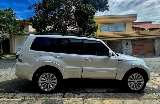 MITSUBISHI-PAJERO FULL-2015