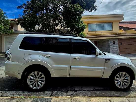 MITSUBISHI-PAJERO FULL-3.2 HPE 4X4 16V TURBO INTERCOOLER DIESEL 4P AUTOMÁTICO MITSUBISHI-PAJERO FULL-2015