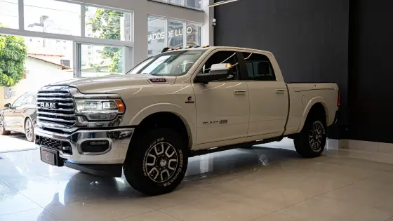RAM 3500 6.7 I6 TURBO DIESEL LIMITED LONGHORN CD 4X4  AUTOMÁTICO