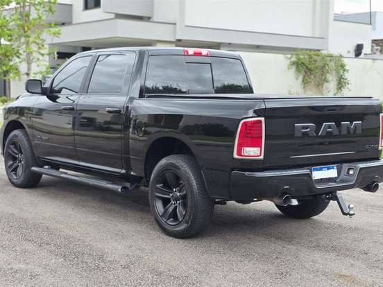 RAM-1500-5.7 V8 GASOLINA REBEL CD 4X4 AUTOMÁTICO RAM-1500-2022
