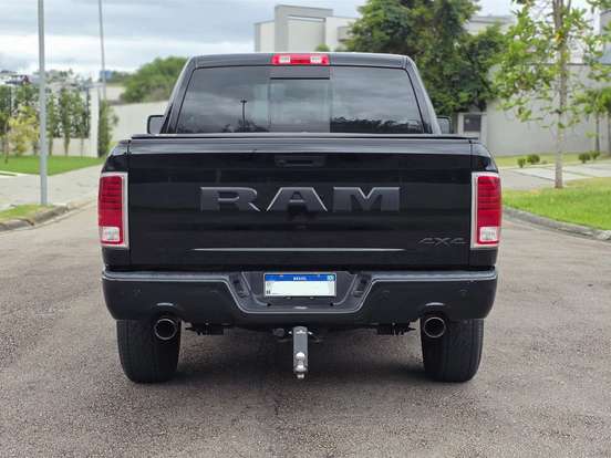 RAM-1500-5.7 V8 GASOLINA REBEL CD 4X4 AUTOMÁTICO RAM-1500-2022