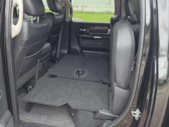 RAM-1500-5.7 V8 GASOLINA REBEL CD 4X4 AUTOMÁTICO RAM-1500-2022