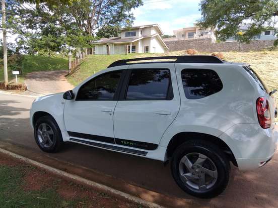 RENAULT-DUSTER-2014