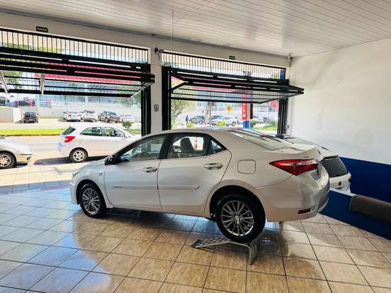 TOYOTA-COROLLA-2.0 XEI 16V FLEX 4P AUTOMÁTICO TOYOTA-COROLLA-2015