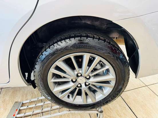 TOYOTA-COROLLA-2015