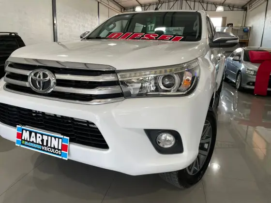 TOYOTA HILUX 2.8 SRX 4X4 CD 16V DIESEL 4P AUTOMÁTICO