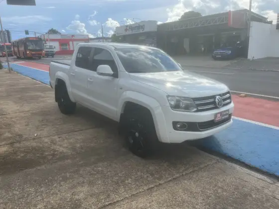 VOLKSWAGEN AMAROK 2.0 HIGHLINE 4X4 CD 16V TURBO INTERCOOLER DIESEL 4P AUTOMÁTICO