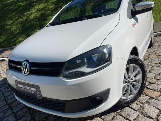 VOLKSWAGEN-FOX-1.6 MI ROCK IN RIO 8V FLEX 4P MANUAL VOLKSWAGEN-FOX-2013
