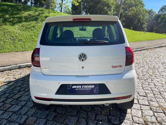 VOLKSWAGEN-FOX-2013