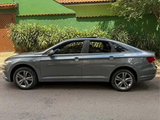 VOLKSWAGEN JETTA 1.4 250 TSI TOTAL FLEX R-LINE TIPTRONIC