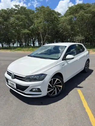 VOLKSWAGEN POLO 1.0 200 TSI COMFORTLINE AUTOMÁTICO