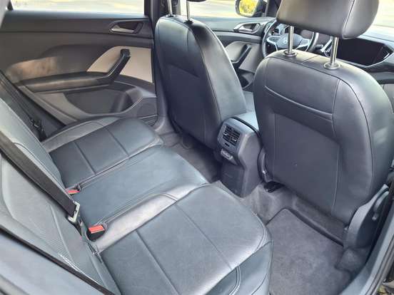 VOLKSWAGEN-T-CROSS-2021