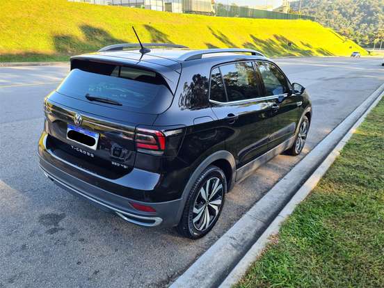 VOLKSWAGEN-T-CROSS-2021