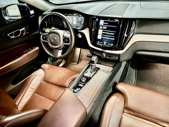 VOLVO-XC60-2.0 T5 GASOLINA INSCRIPTION AWD GEARTRONIC VOLVO-XC60-2018