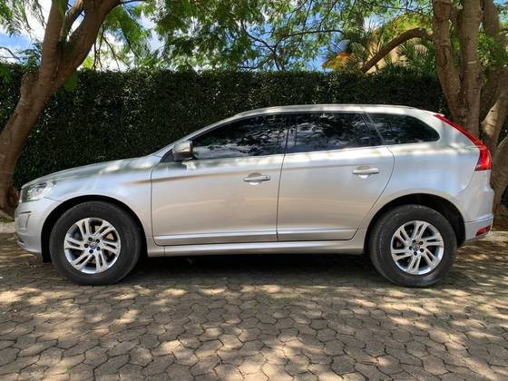 VOLVO XC60 2.0 T5 KINETIC GASOLINA 4P AUTOMÁTICO