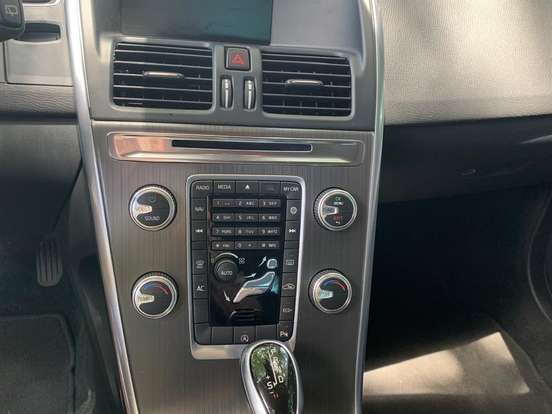 VOLVO-XC60-2.0 T5 KINETIC GASOLINA 4P AUTOMÁTICO VOLVO-XC60-2015
