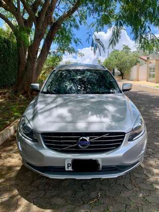 VOLVO-XC60-2015