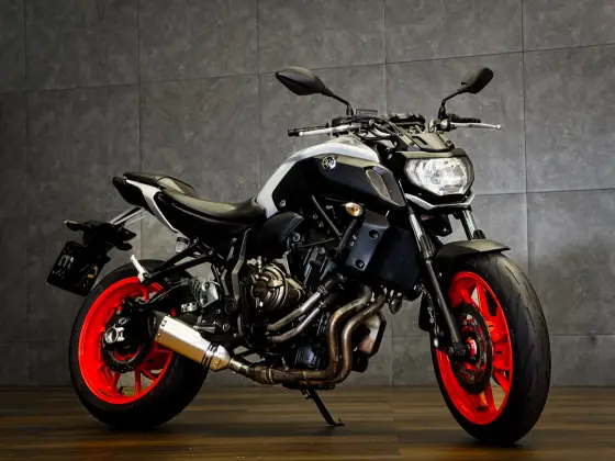 YAMAHA MT-07 ABS YAMAHA MT-07 ABS
