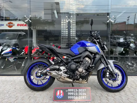 YAMAHA MT-09 