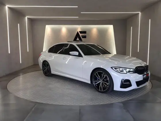 BMW 330i 2.0 16V TURBO GASOLINA M SPORT AUTOMÁTICO