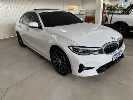 BMW 330i 2.0 16V TURBO GASOLINA SPORT AUTOMÁTICO