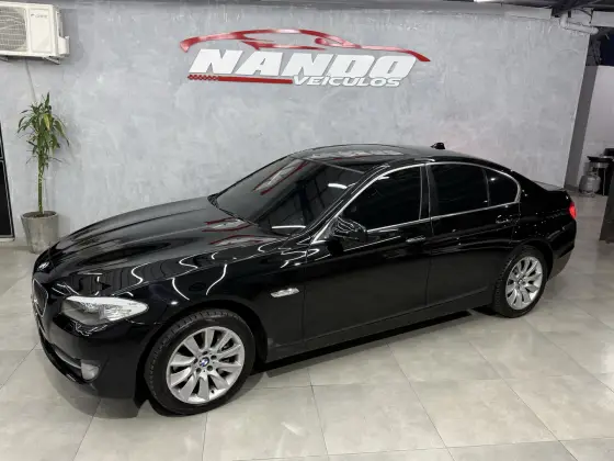 BMW 535i 3.0 SEDAN 6 CILINDROS 24V TURBO GASOLINA 4P AUTOMÁTICO BMW 535i 3.0 SEDAN 6 CILINDROS 24V TURBO GASOLINA 4P AUTOMÁTICO