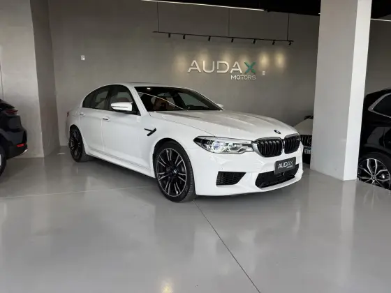 BMW M5 4.4 V8 TWIN POWER M XDRIVE STEPTRONIC BMW M5 4.4 V8 TWIN POWER M XDRIVE STEPTRONIC
