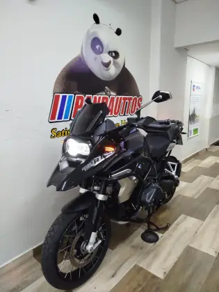 BMW R 1250 GS TRIPLE BLACK 