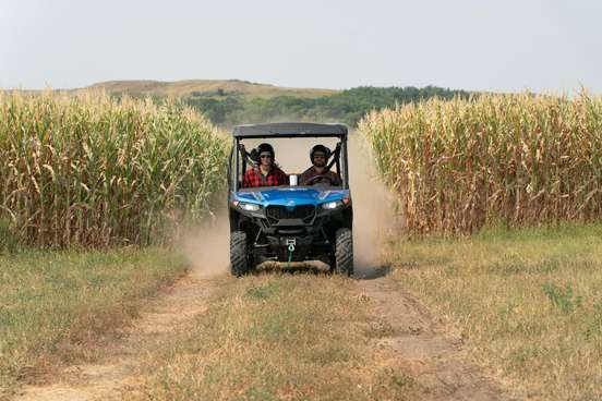 CFMOTO-UFORCE 600-2025