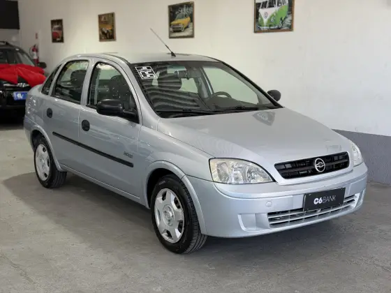 CHEVROLET CORSA 1.8 MPFI MAXX SEDAN 8V FLEX 4P MANUAL