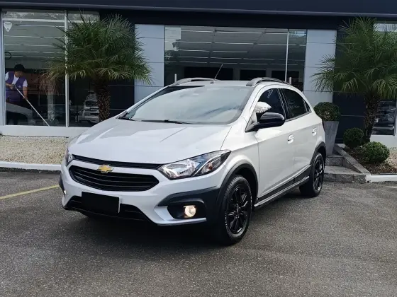 CHEVROLET ONIX 1.4 MPFI ACTIV 8V FLEX 4P AUTOMÁTICO
