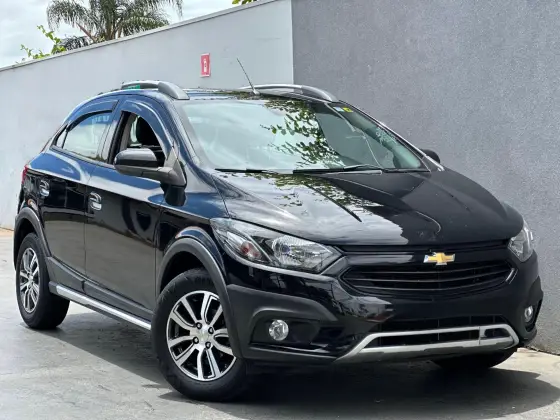 CHEVROLET ONIX 1.4 MPFI ACTIV 8V FLEX 4P MANUAL