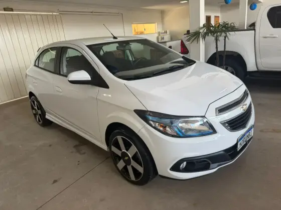 CHEVROLET ONIX 1.4 MPFI LT 8V FLEX 4P MANUAL CHEVROLET ONIX 1.4 MPFI LT 8V FLEX 4P MANUAL