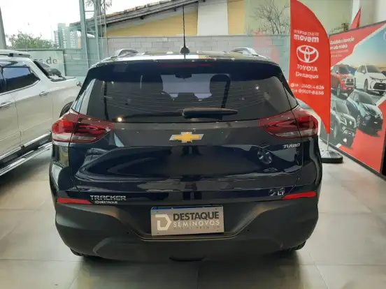 CHEVROLET-TRACKER-2024