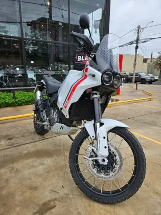 DUCATI DESERT X DUCATI DESERT X