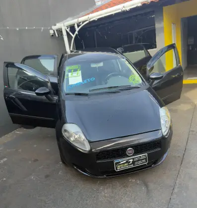 FIAT PUNTO 1.4 ATTRACTIVE 8V FLEX 4P MANUAL