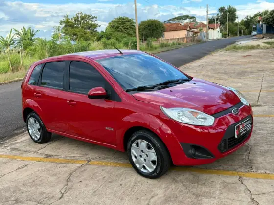 FORD FIESTA 1.6 ROCAM HATCH 8V FLEX 4P MANUAL
