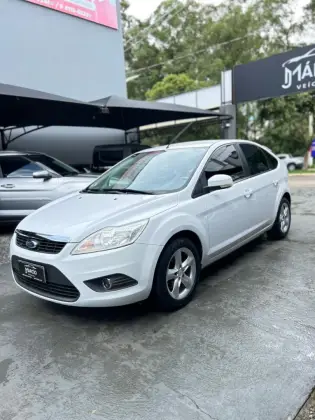 FORD FOCUS 1.6 GLX 16V FLEX 4P MANUAL