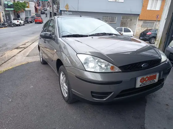 FORD FOCUS 2.0 GLX 16V GASOLINA 4P MANUAL