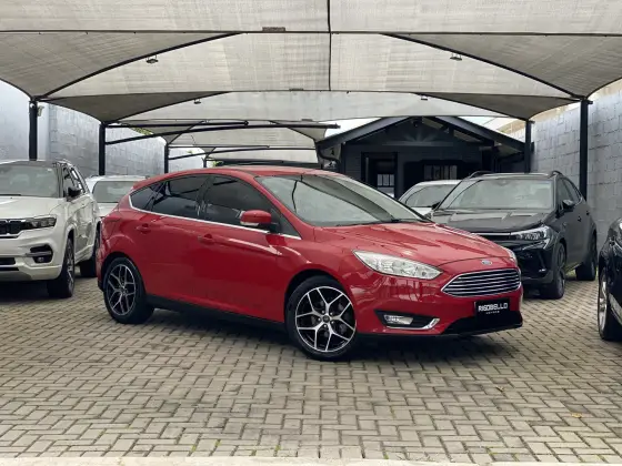 FORD FOCUS 2.0 TITANIUM FASTBACK 16V FLEX 4P POWERSHIFT
