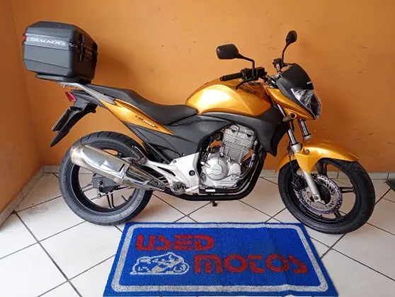 HONDA CB 300R 