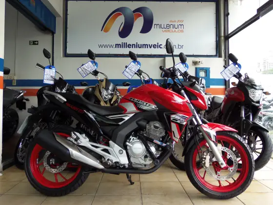 HONDA CB TWISTER 