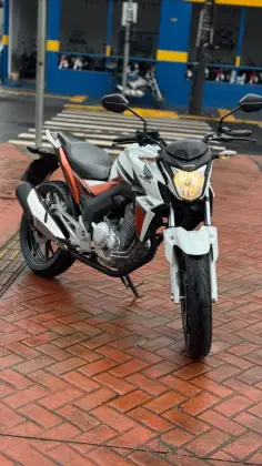 HONDA CB TWISTER 