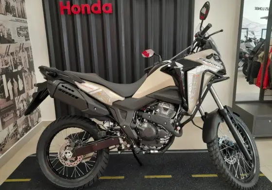 HONDA XRE 300 SAHARA ADVENTURE HONDA XRE 300 SAHARA ADVENTURE