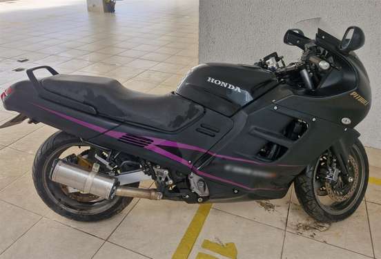HONDA-CBR 1000F-1992