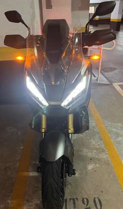 HONDA-X-ADV-2023